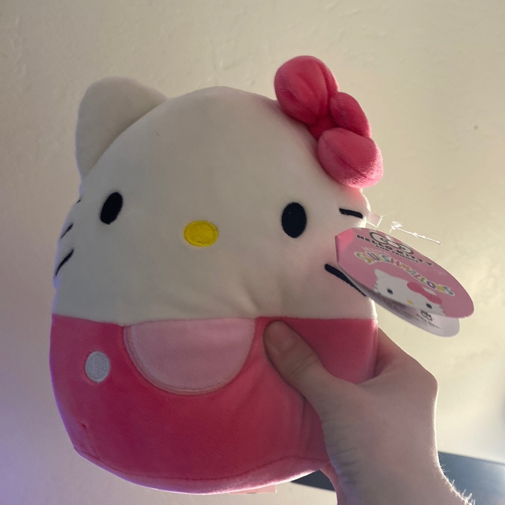 Hello Kitty Squish